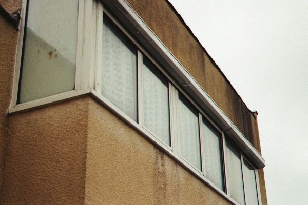 Découvrez comment l'isolation thermique extérieure réduit vos factures